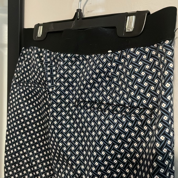 H&M Ladies Dress Pants -Size 4 - Picture 4 of 6